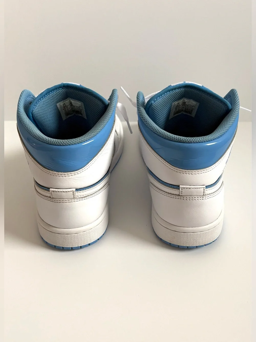 Jordan 1 Low-Top Sneakers in Legend Blue, size 9.5